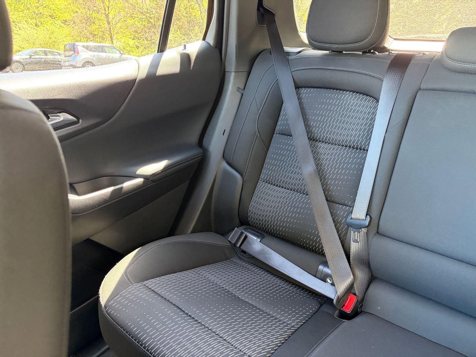 Used 2025 Chevrolet Equinox LT FWD image 40