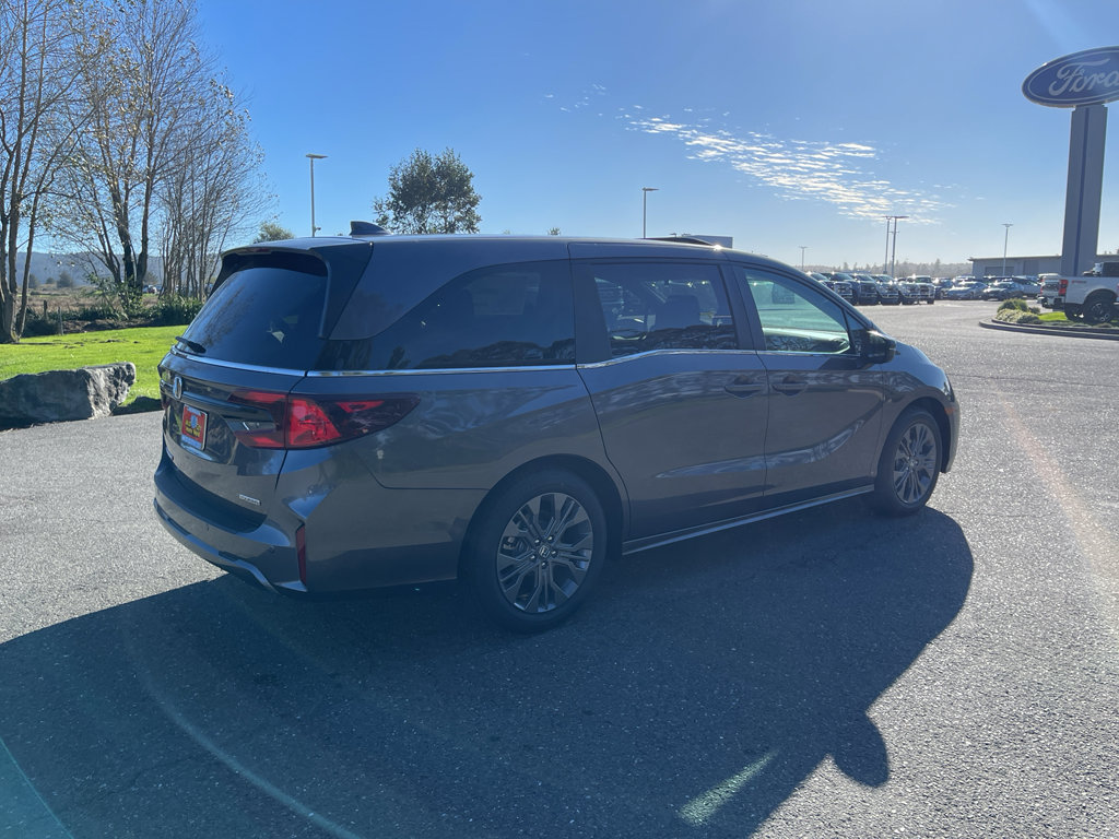 New 2026 Honda Odyssey Touring image 6