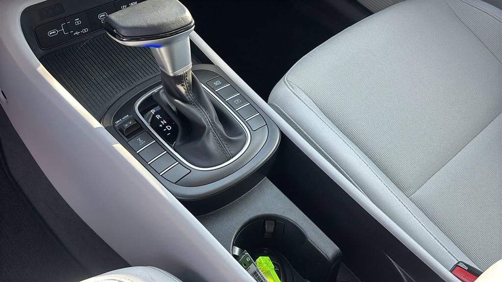 Used 2024 Hyundai Kona SEL image 21