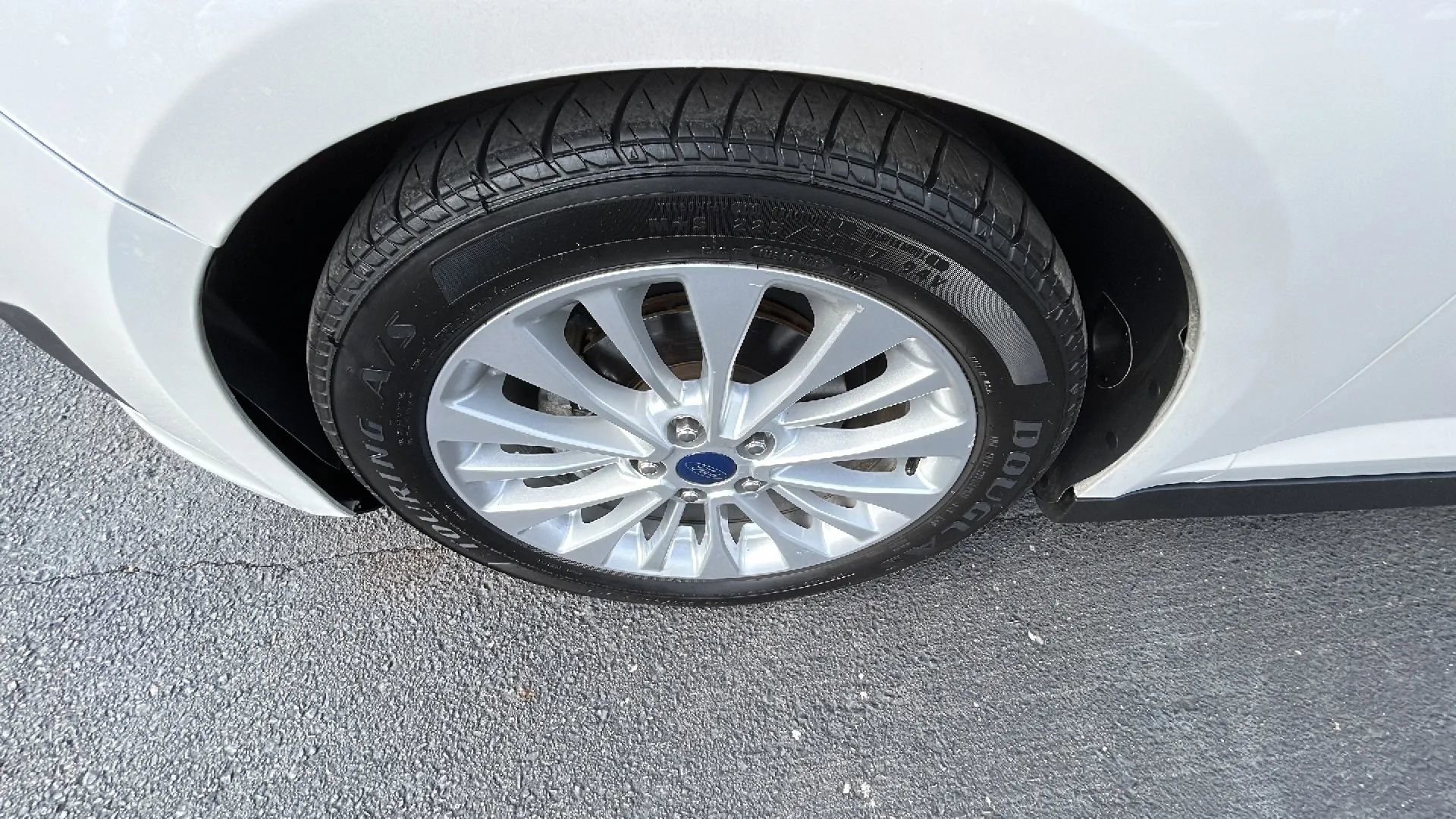 Used 2017 Ford C-MAX SE w/ Interior Protection Package FWD image 41
