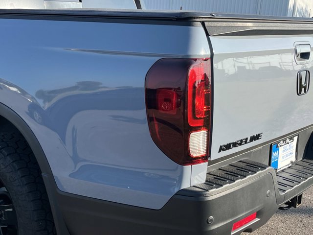 Used 2022 Honda Ridgeline Black Edition image 11