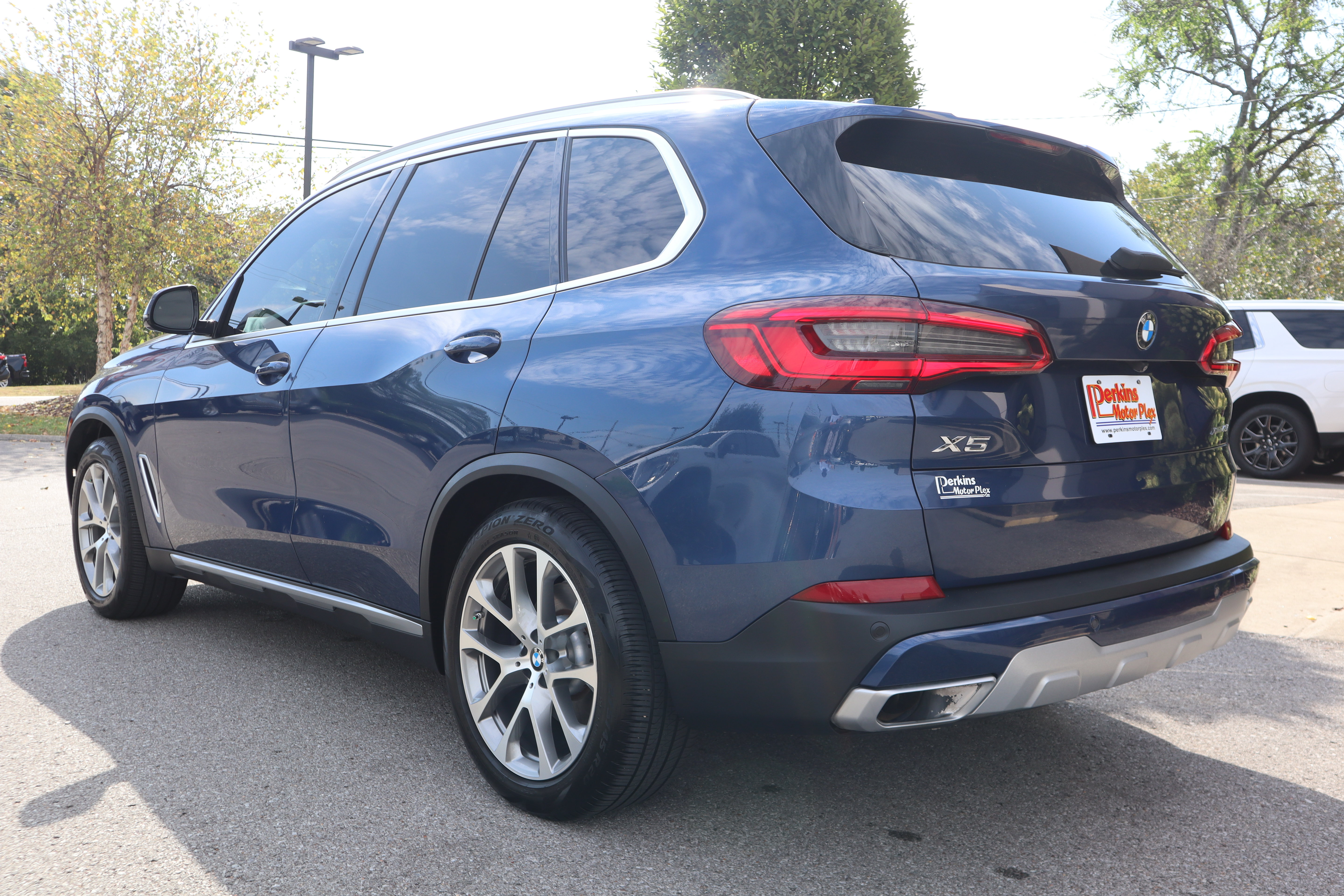 Used 2019 BMW X5 xDrive40i w/ Premium Package 2 AWD/4WD image 9