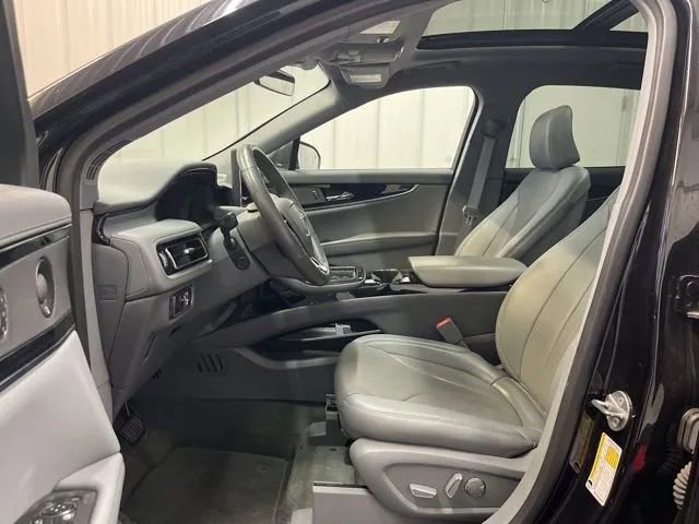 Used 2022 Lincoln Nautilus Reserve image 11
