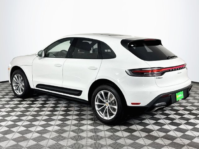 Used 2023 Porsche Macan AWD/4WD image 6