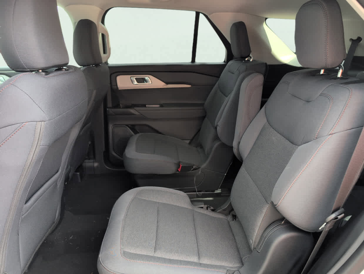 New 2025 Ford Explorer Active image 10
