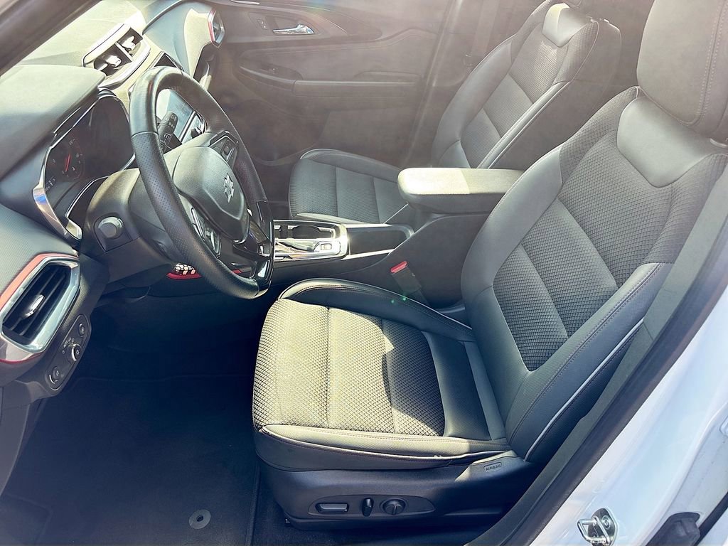 Used 2022 Chevrolet TrailBlazer RS w/ Sun and Liftgate Package image 20