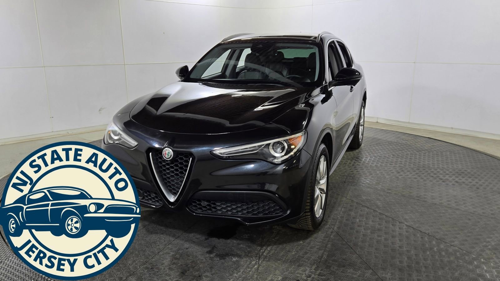 Used 2018 Alfa Romeo Stelvio Ti image 3