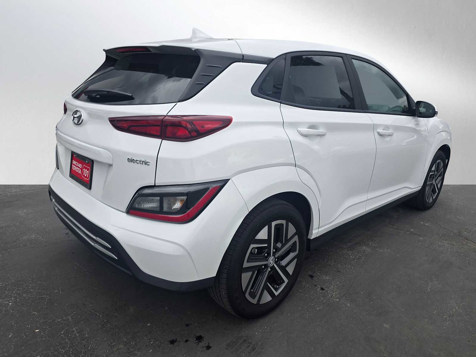 Used 2022 Hyundai Kona SEL w/ Convenience Package image 3