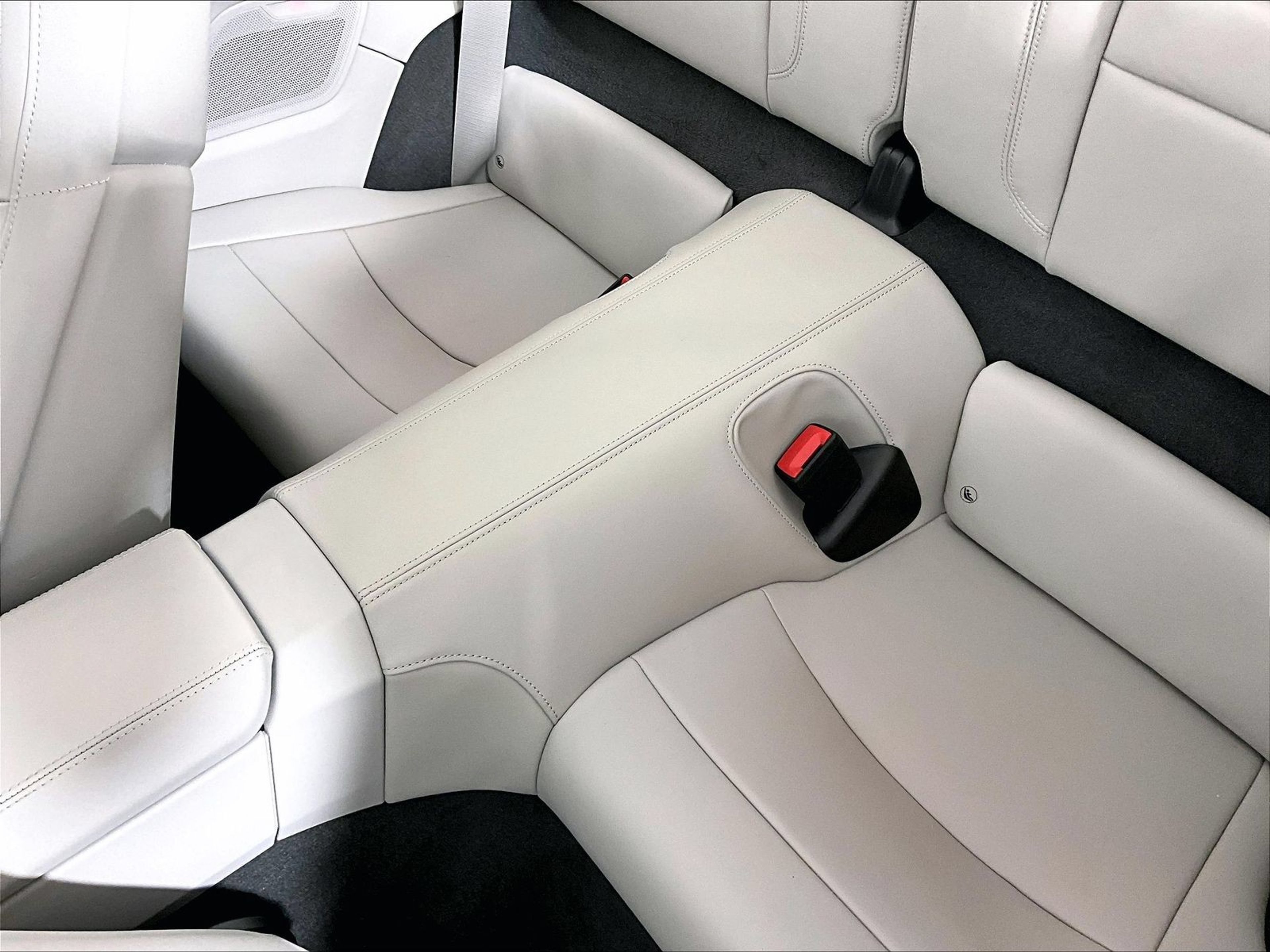 Certified 2022 Porsche 911 Carrera RWD image 21