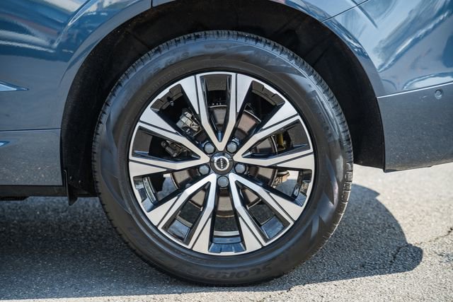 Certified 2024 Volvo XC60 B5 Plus w/ Protection Package Premier image 18