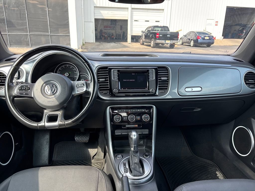 Used 2019 Volkswagen Beetle 2.0T SE image 17