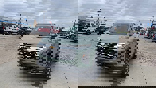 New 2026 Chevrolet Equinox LT w/ Safety and Technology Package image 4