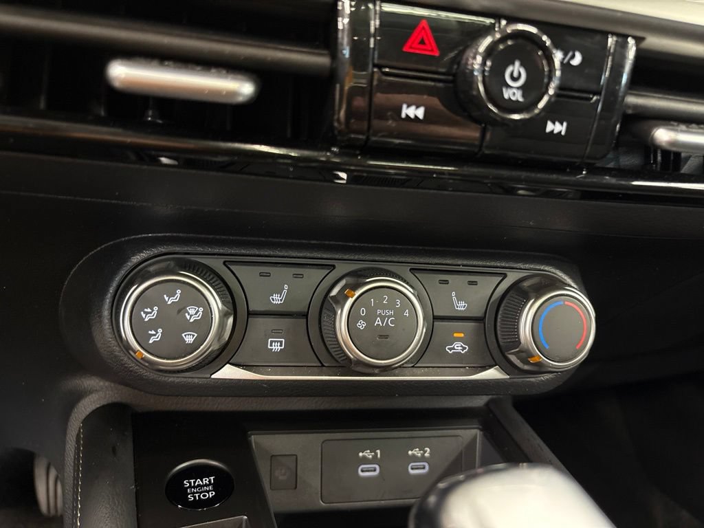 Used 2025 Nissan Kicks SV w/ SV Premium Package AWD/4WD image 23