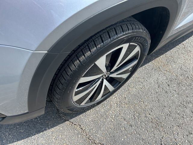 Used 2023 Volkswagen Taos SE FWD image 17