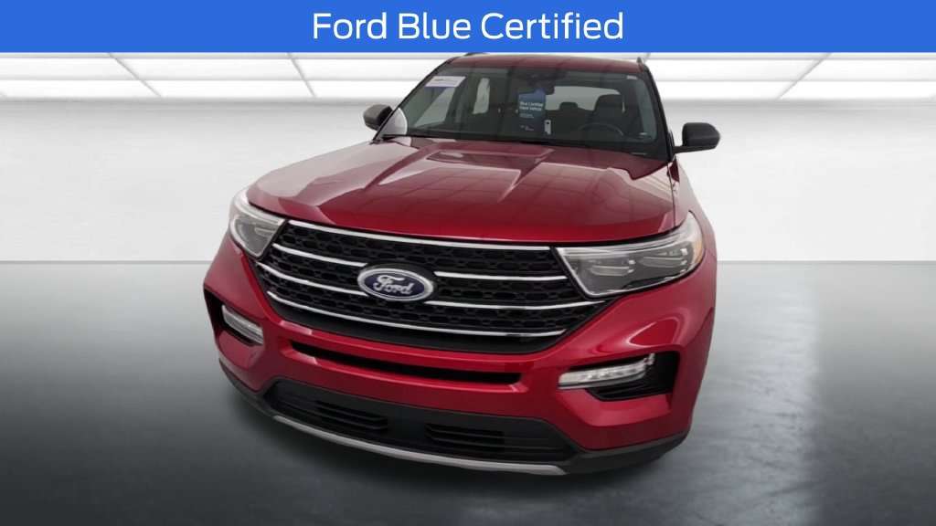 Used 2024 Ford Explorer XLT w/ Equipment Group 202A AWD/4WD image 2