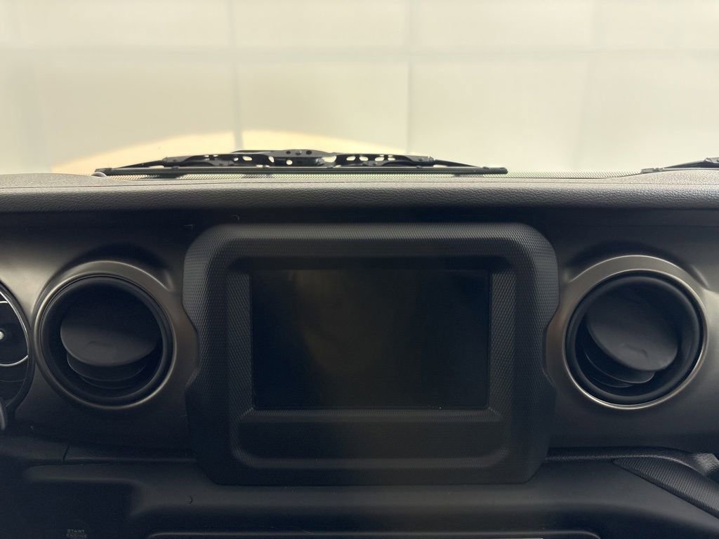 Used 2019 Jeep Wrangler Sport image 22