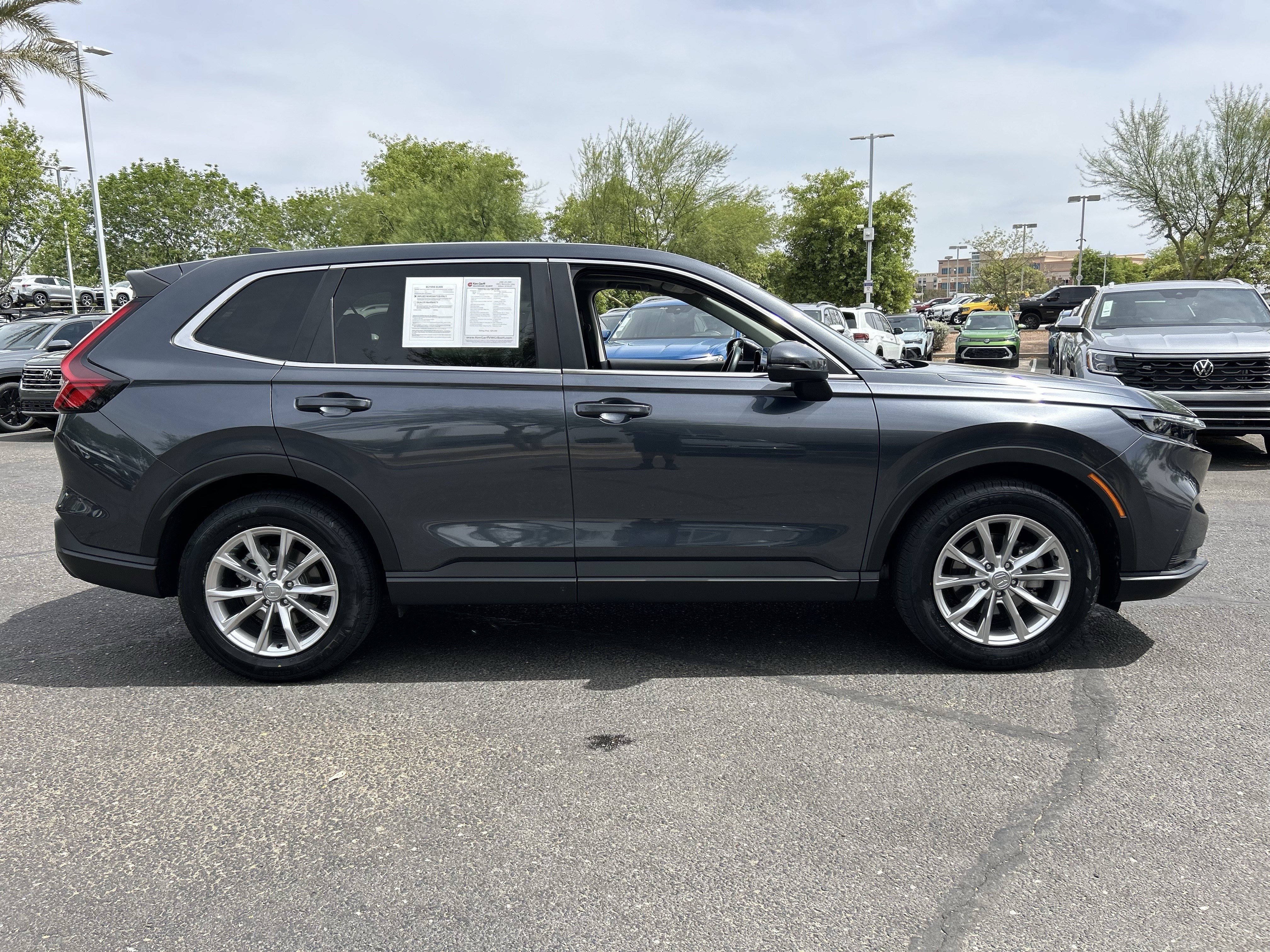 Used 2023 Honda CR-V EX image 5