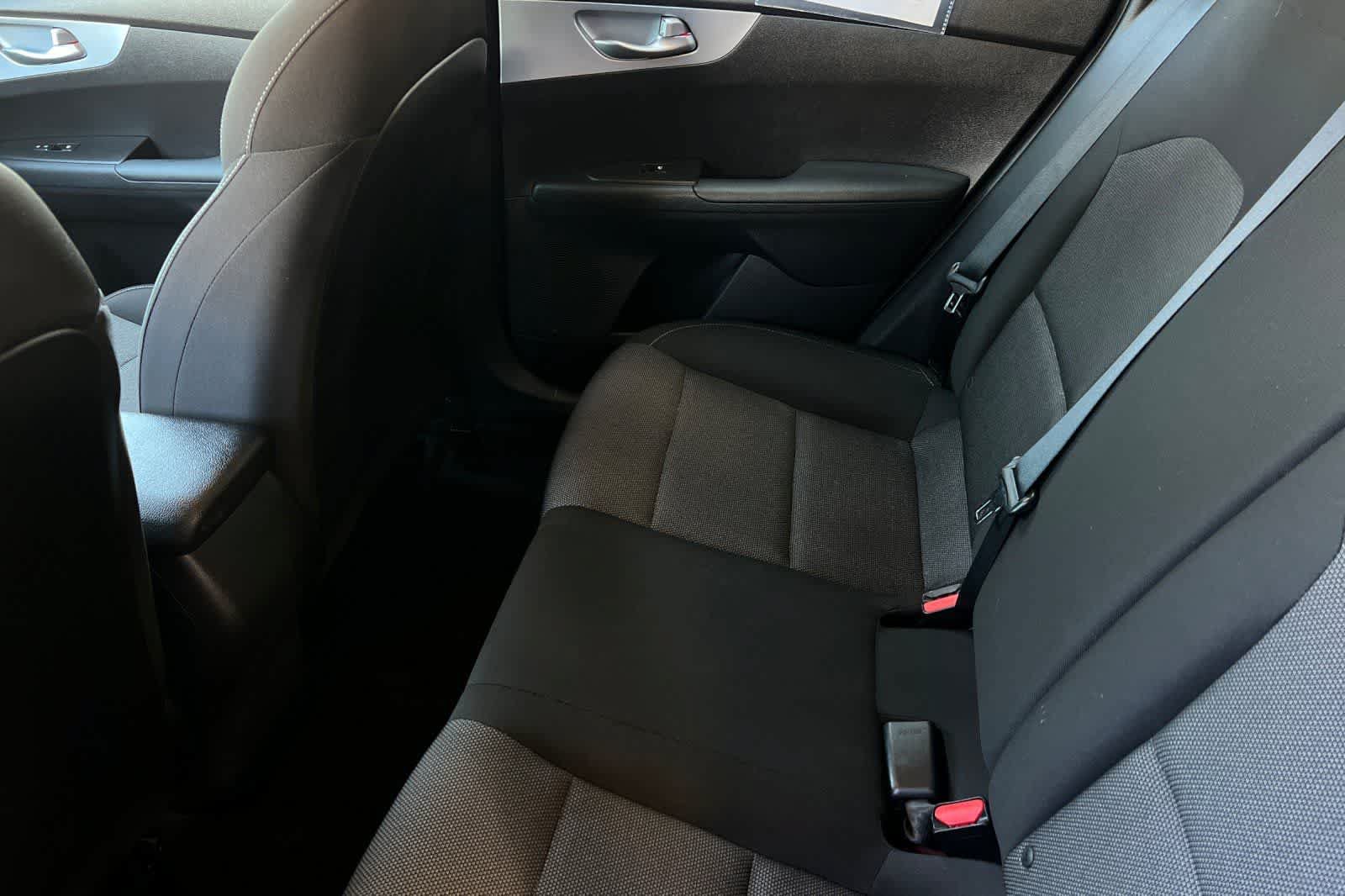 Used 2023 Kia Forte LXS FWD image 5