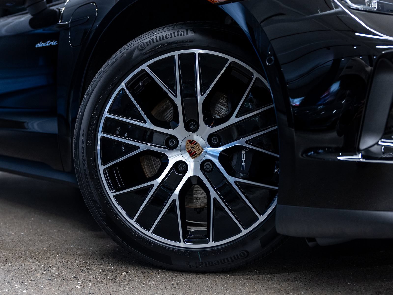 New 2026 Porsche Taycan RWD image 17