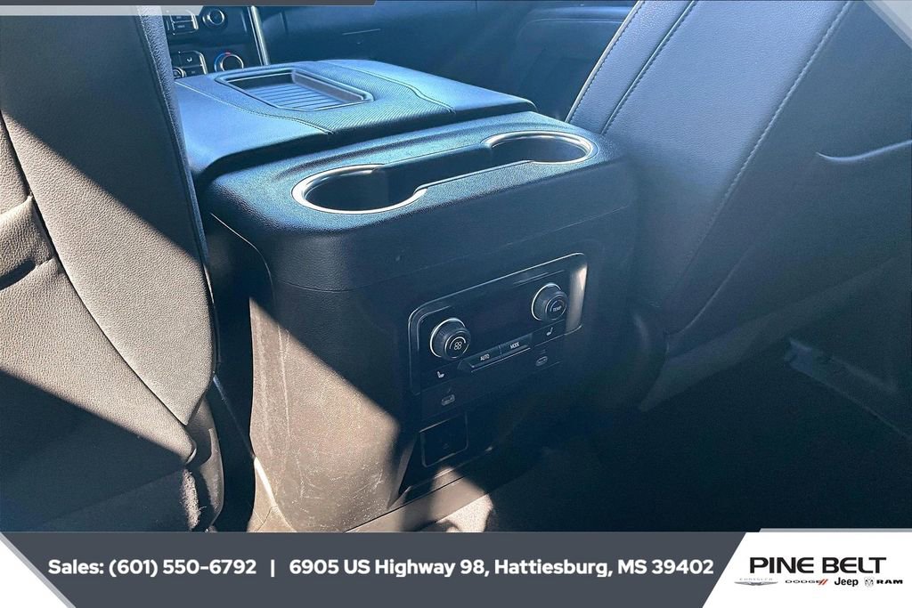 Used 2023 Chevrolet Suburban Premier image 24