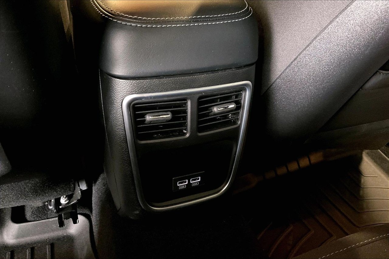 Certified 2022 Dodge Charger Scat Pack w/ Navigation & Travel Group RWD image 17