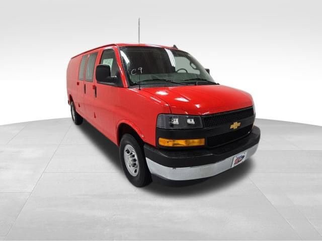New 2026 Chevrolet Express 3500 Extended w/ Driver Convenience Package RWD image 7