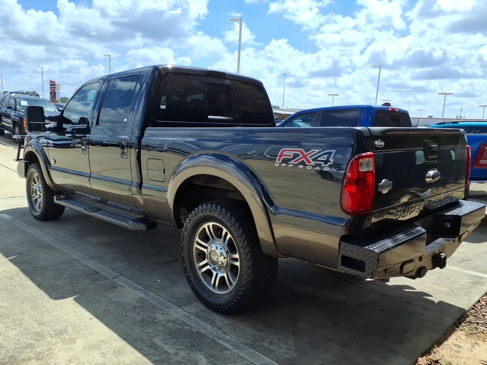 Used 2015 Ford F250 King Ranch w/ FX4 Off-Road Package AWD/4WD image 2