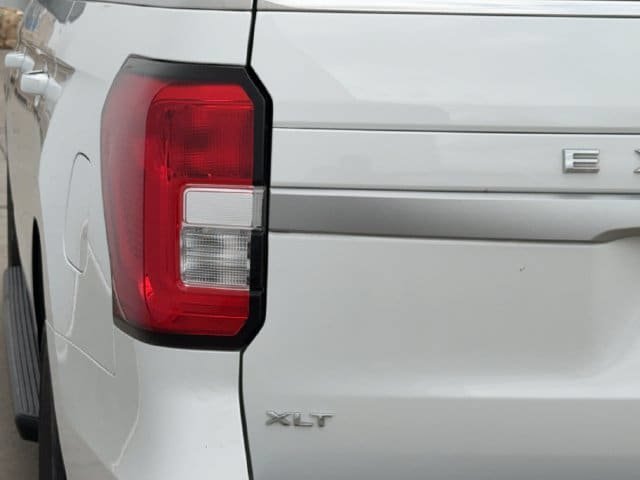 Used 2024 Ford Expedition XLT RWD image 6