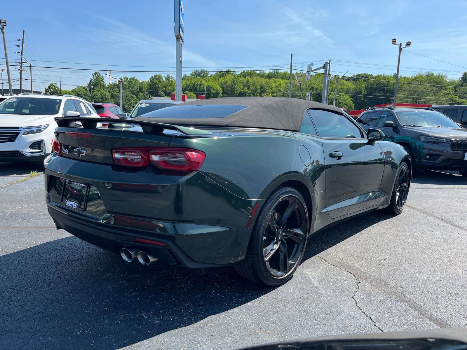 Used 2020 Chevrolet Camaro LT image 4