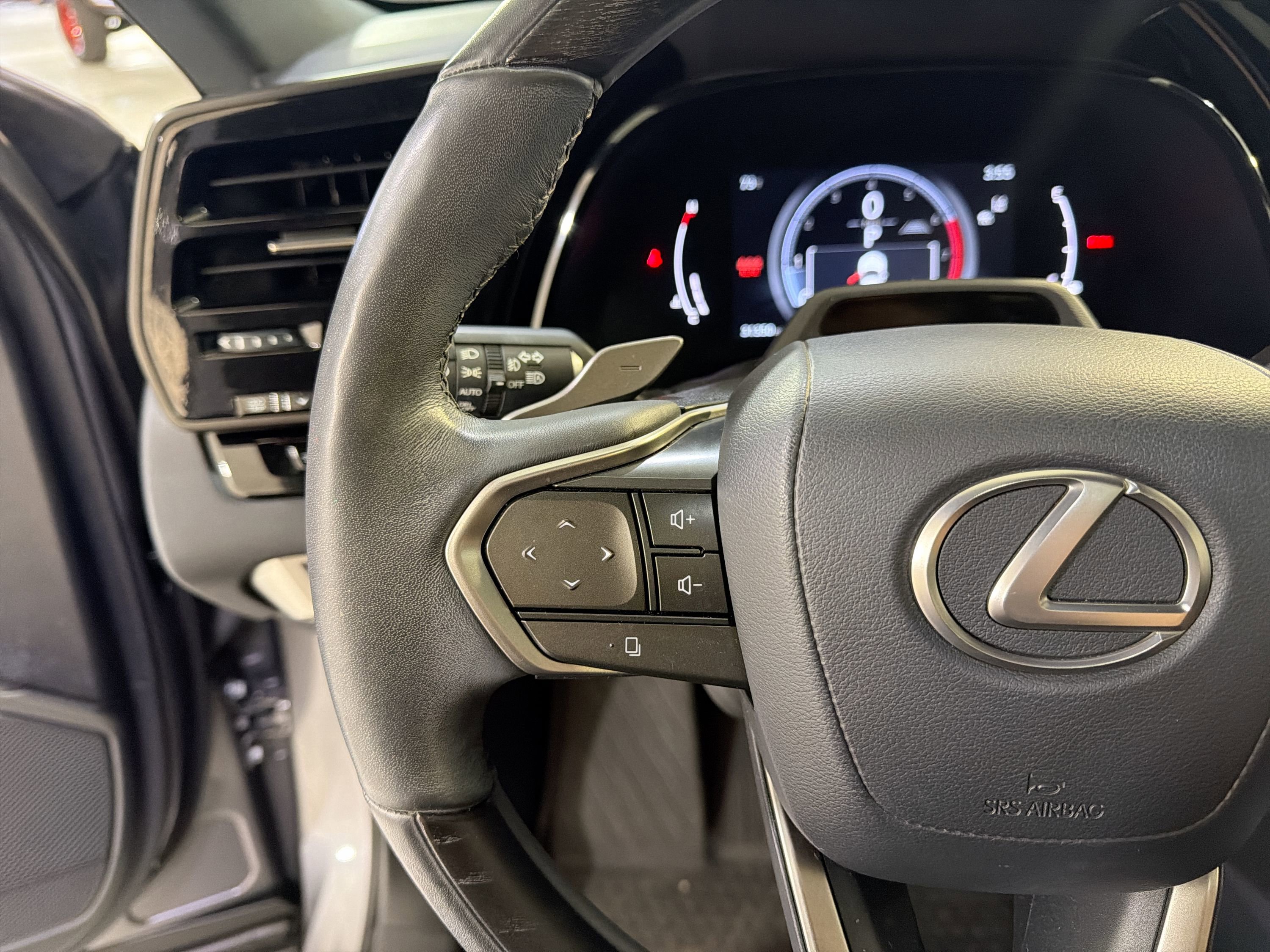 Used 2023 Lexus RX 350 FWD w/ Accessory Package image 14