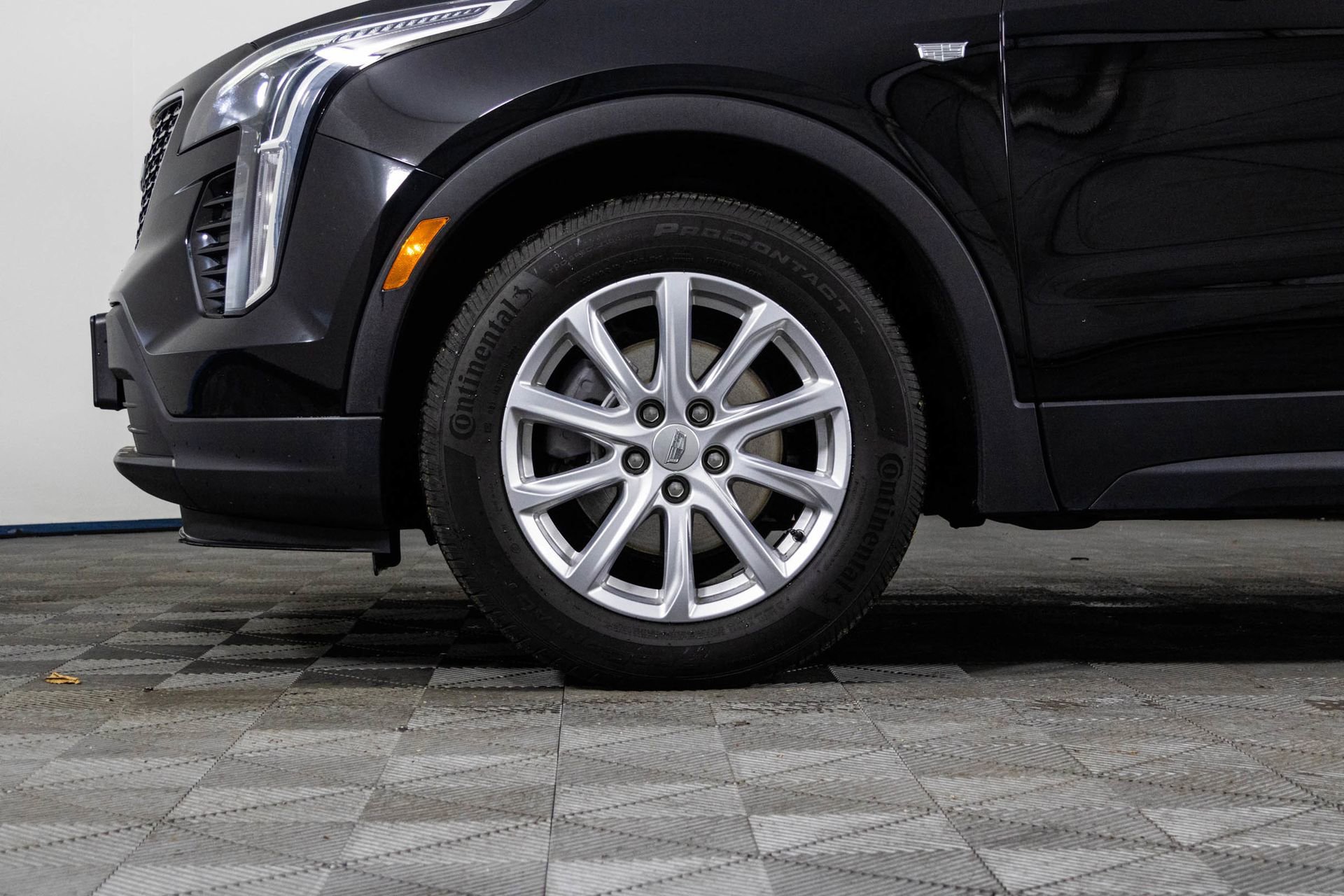 Used 2023 Cadillac XT4 Luxury w/ Cold Weather Package image 46