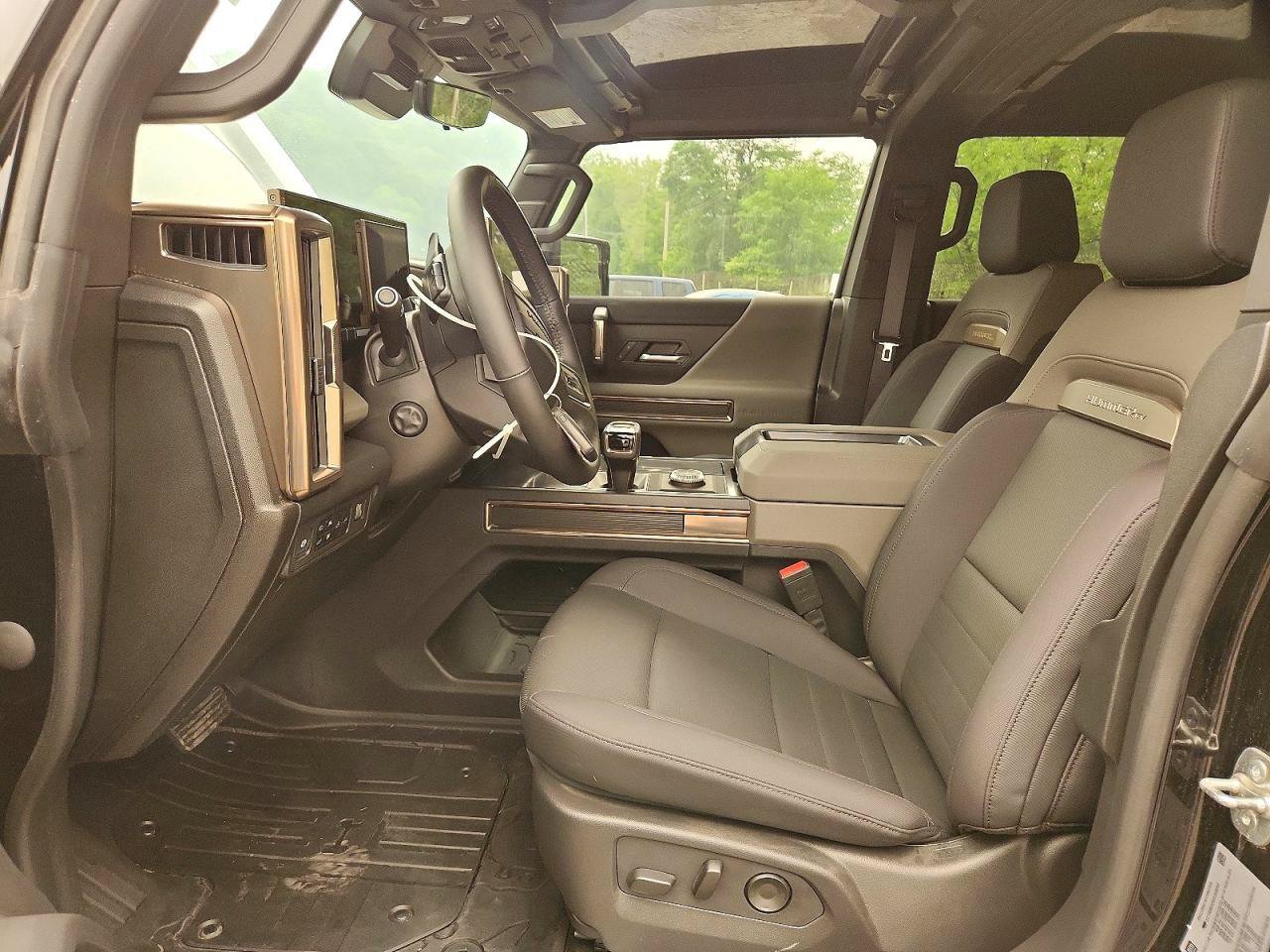 Used 2025 GMC Hummer EV 2X AWD/4WD image 6