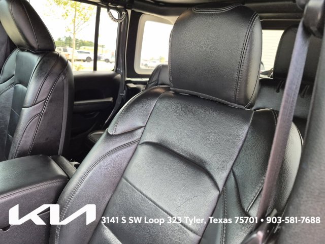 Used 2020 Jeep Wrangler Unlimited Sahara AWD/4WD image 19