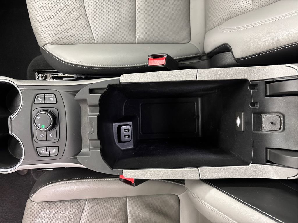 Used 2022 GMC Terrain SLT image 21