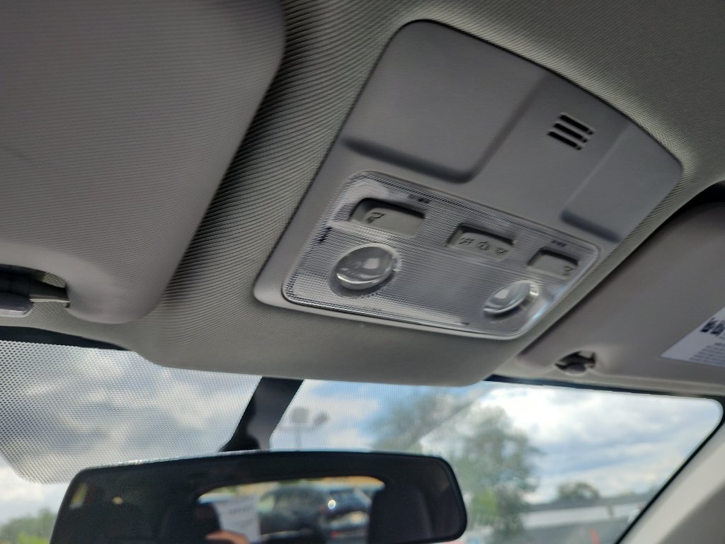 Used 2013 Toyota RAV4 LE FWD image 26