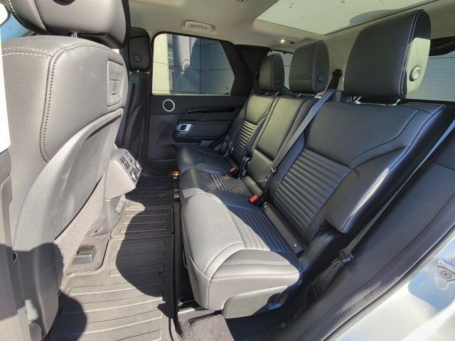 Used 2024 Land Rover Discovery S image 20