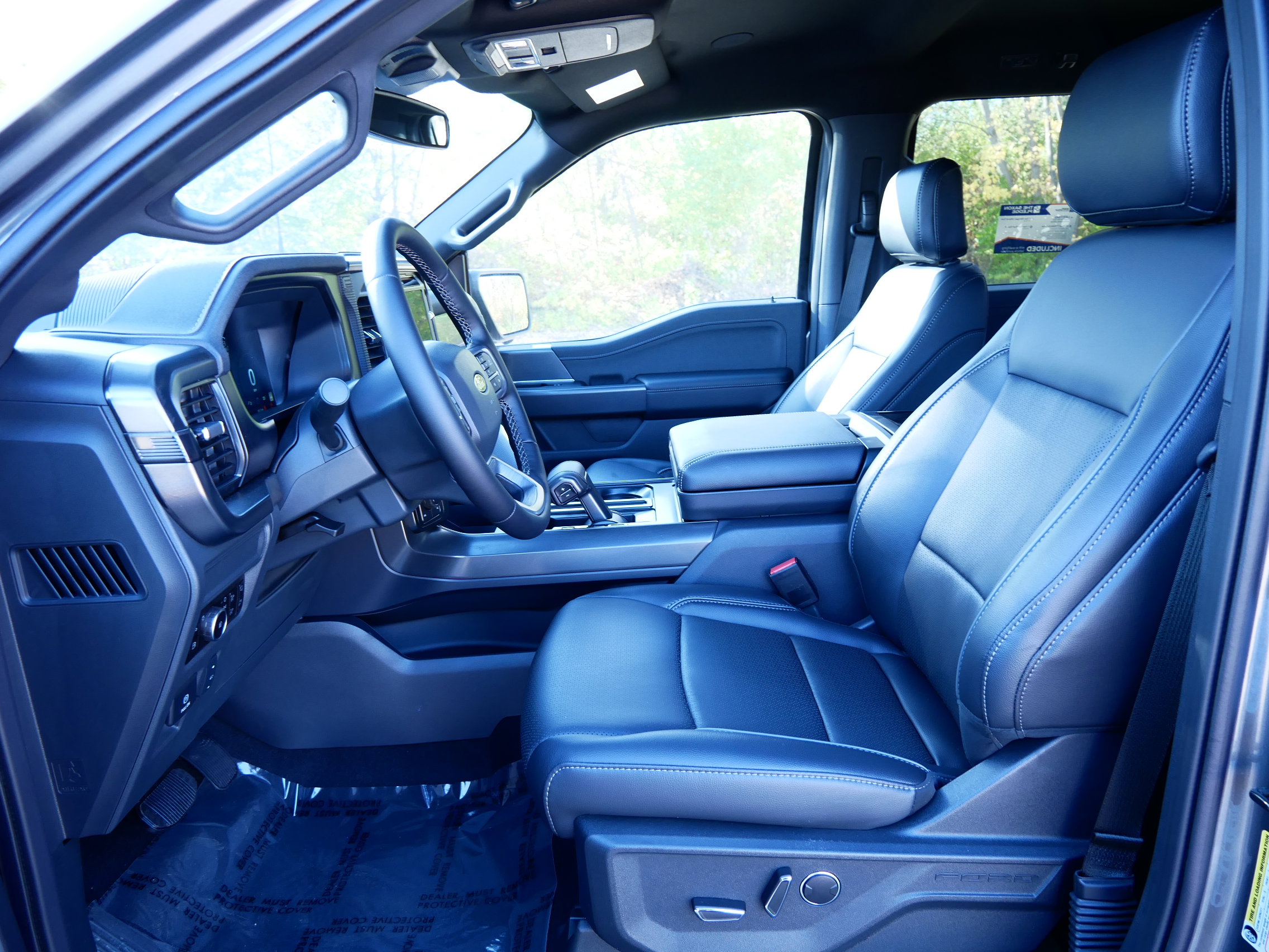 New 2025 Ford F150 Platinum w/ Equipment Group 702A High image 5