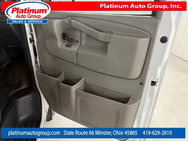 Used 2016 Chevrolet Express 3500 Extended RWD image 39
