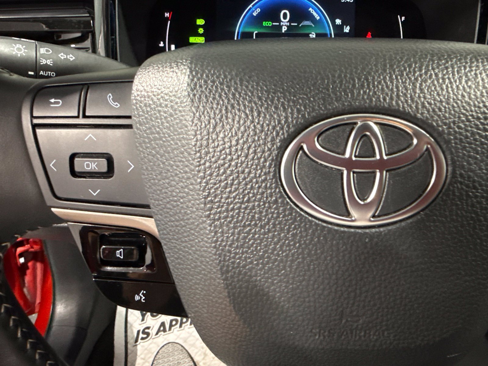Used 2025 Toyota Camry SE FWD image 36