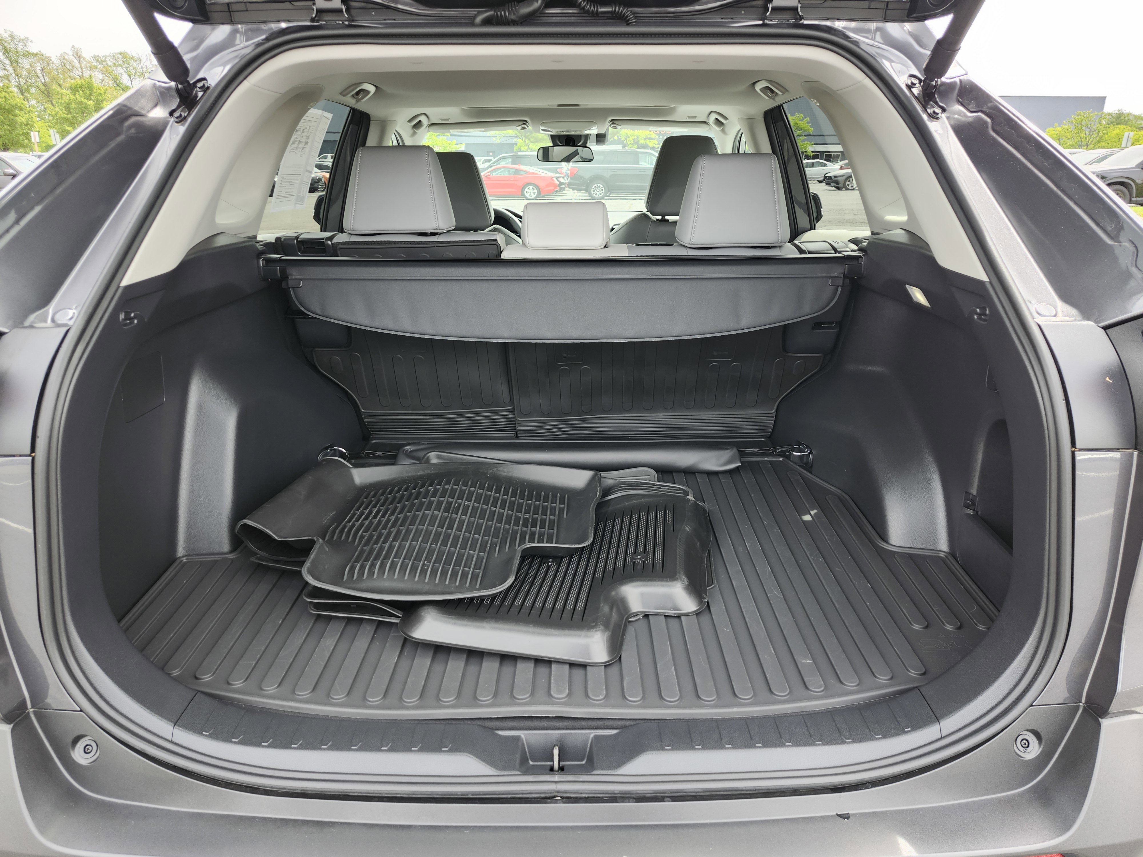 Used 2025 Toyota RAV4 XLE Premium w/ Weather Package AWD/4WD image 24