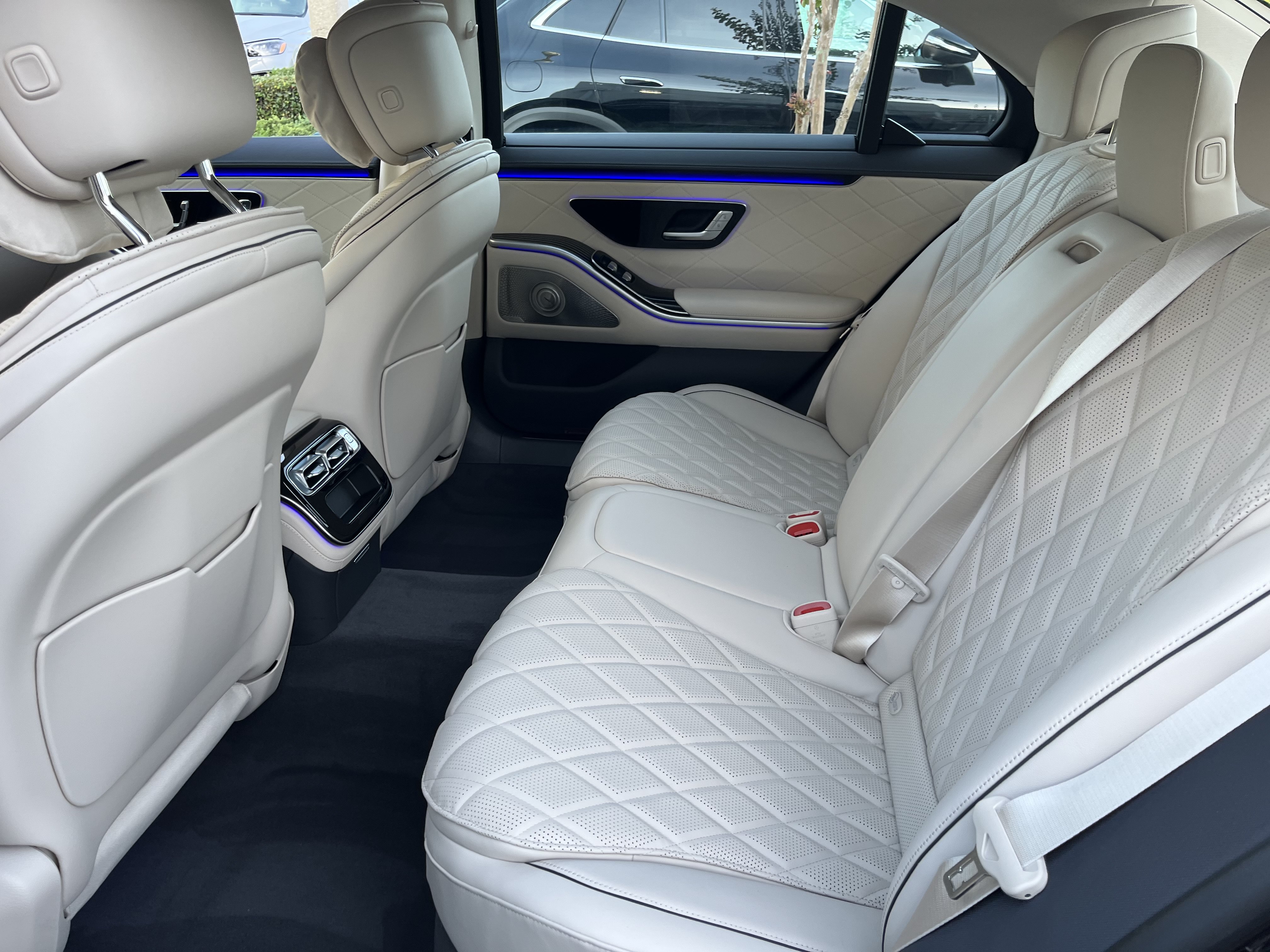 New 2026 Mercedes-Benz S 580e 4MATIC Sedan image 18