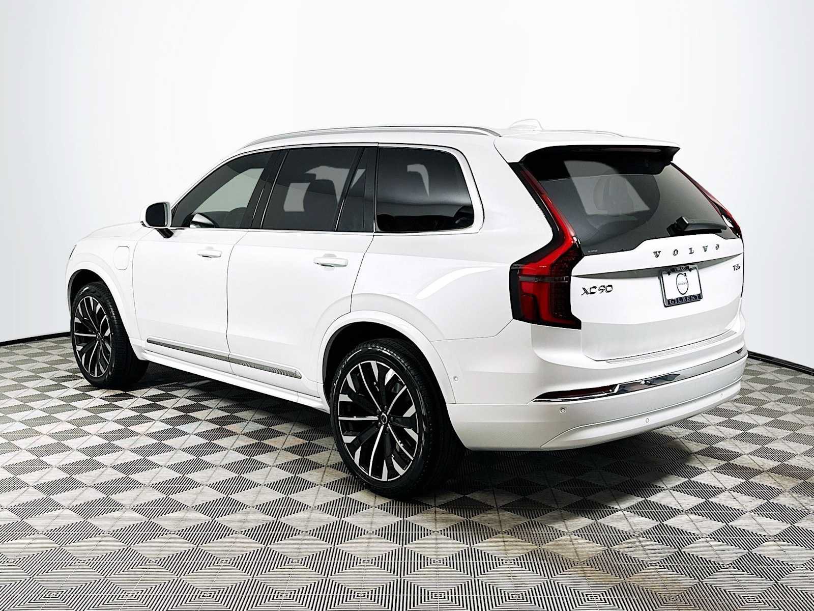 New 2026 Volvo XC90 T8 Ultra w/ Protection Package AWD/4WD image 5