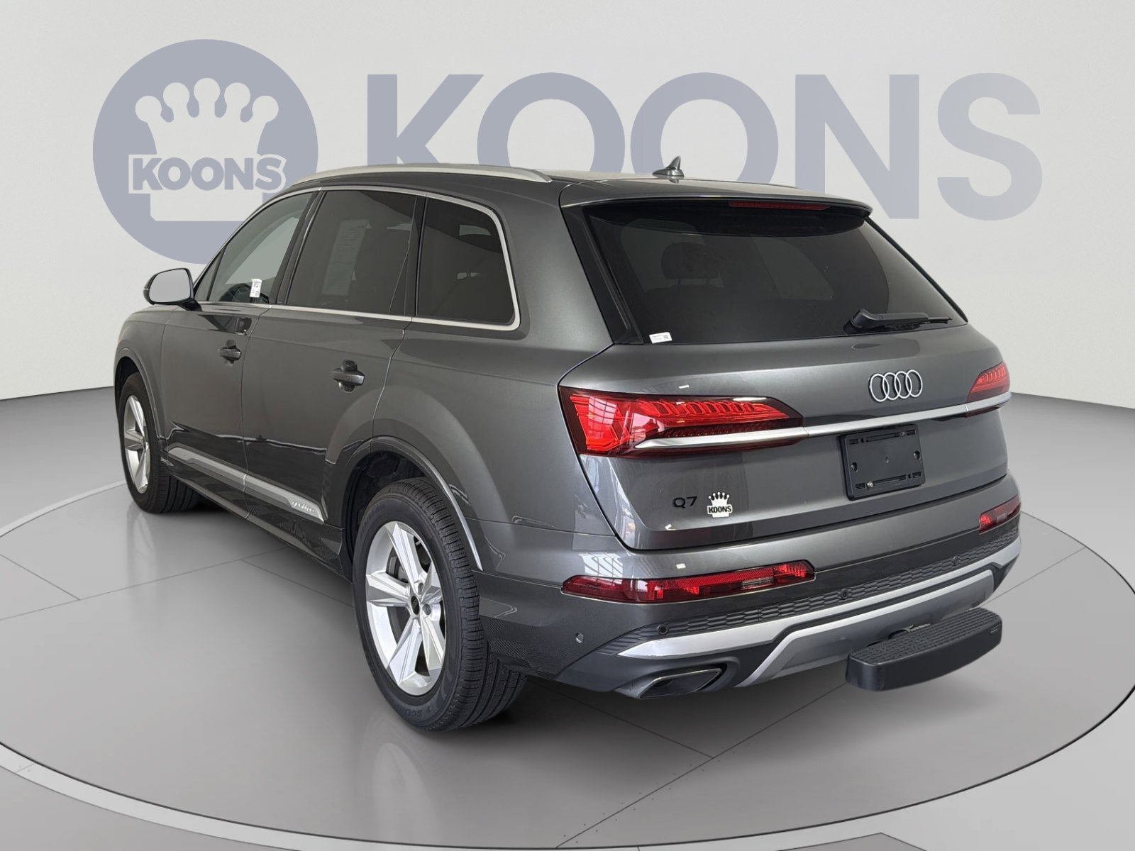 Used 2025 Audi Q7 2.0T Premium w/ Convenience Package AWD/4WD image 4