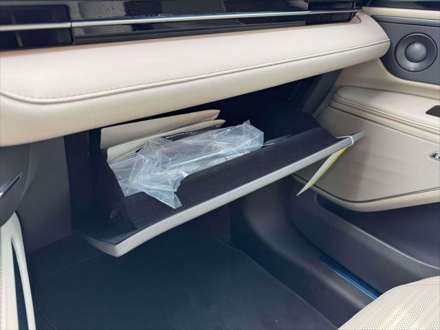 Used 2025 Lincoln Nautilus Reserve w/ Jet Appearance Package image 30