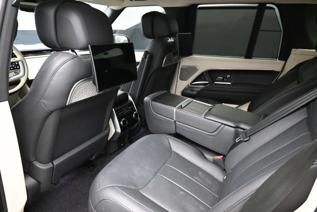 Used 2024 Land Rover Range Rover Autobiography AWD/4WD image 18