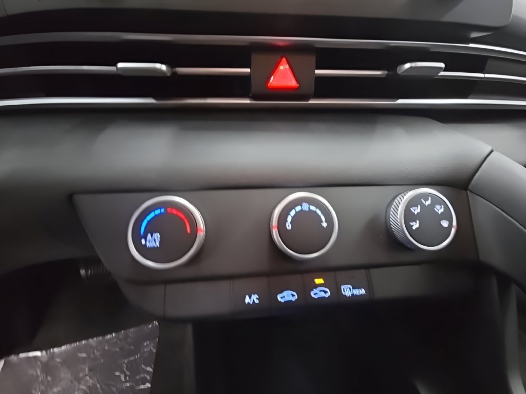 New 2026 Hyundai Elantra SE FWD image 33
