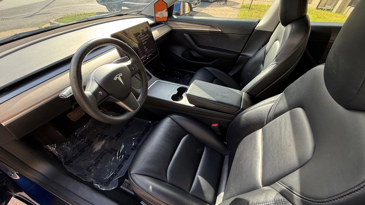 Used 2022 Tesla Model 3 Standard Range Plus RWD image 9