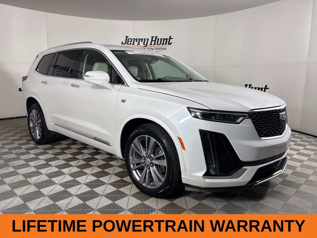 Used 2024 Cadillac XT6 Premium Luxury w/ LPO, Floor Liner Package image 4