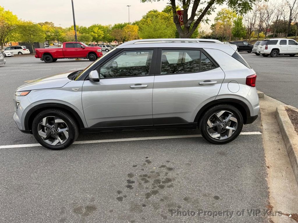 Used 2021 Hyundai Venue SEL image 8