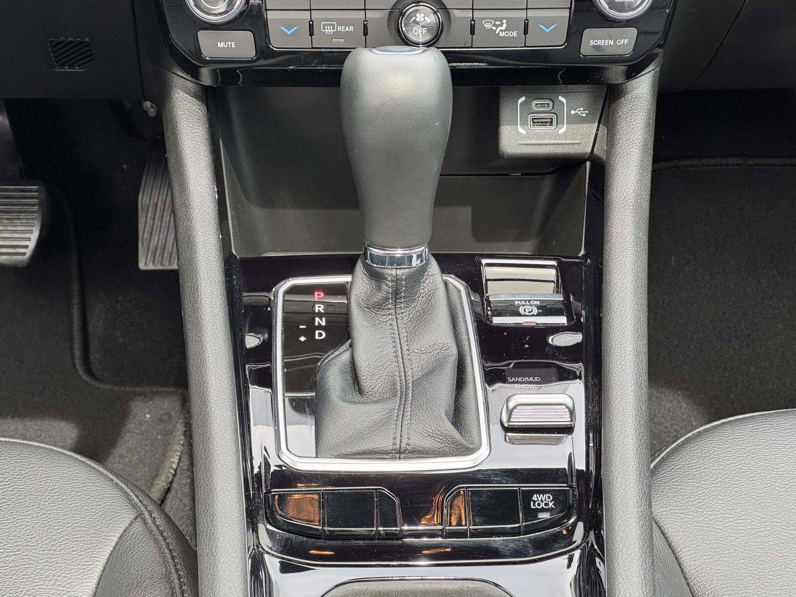 Used 2025 Jeep Compass Limited w/ Sun & Sound Group AWD/4WD image 27